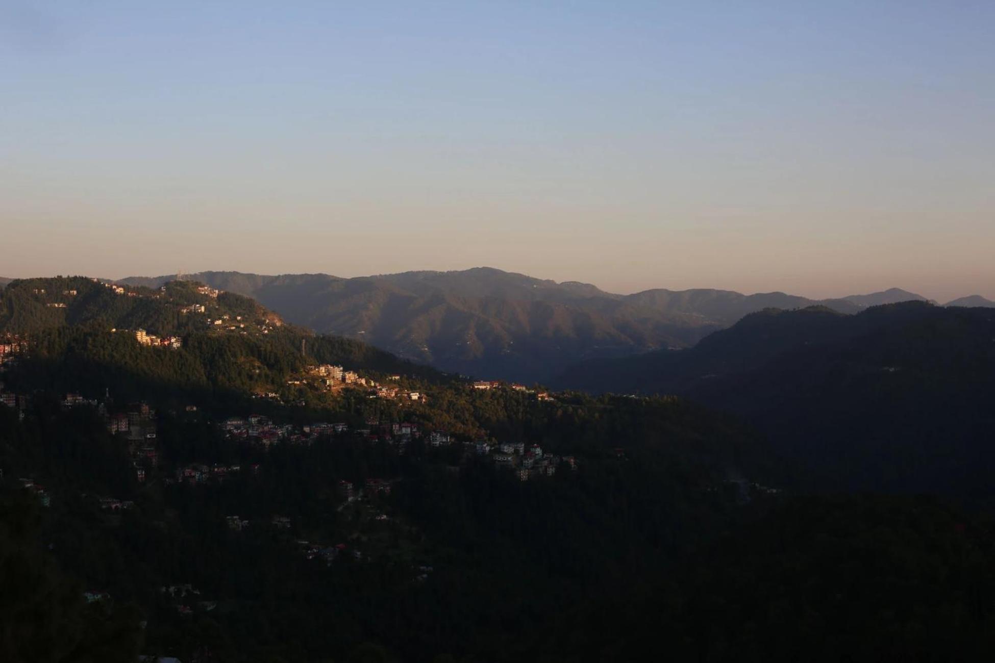Aangan Regency Hotel Shimla Exterior photo