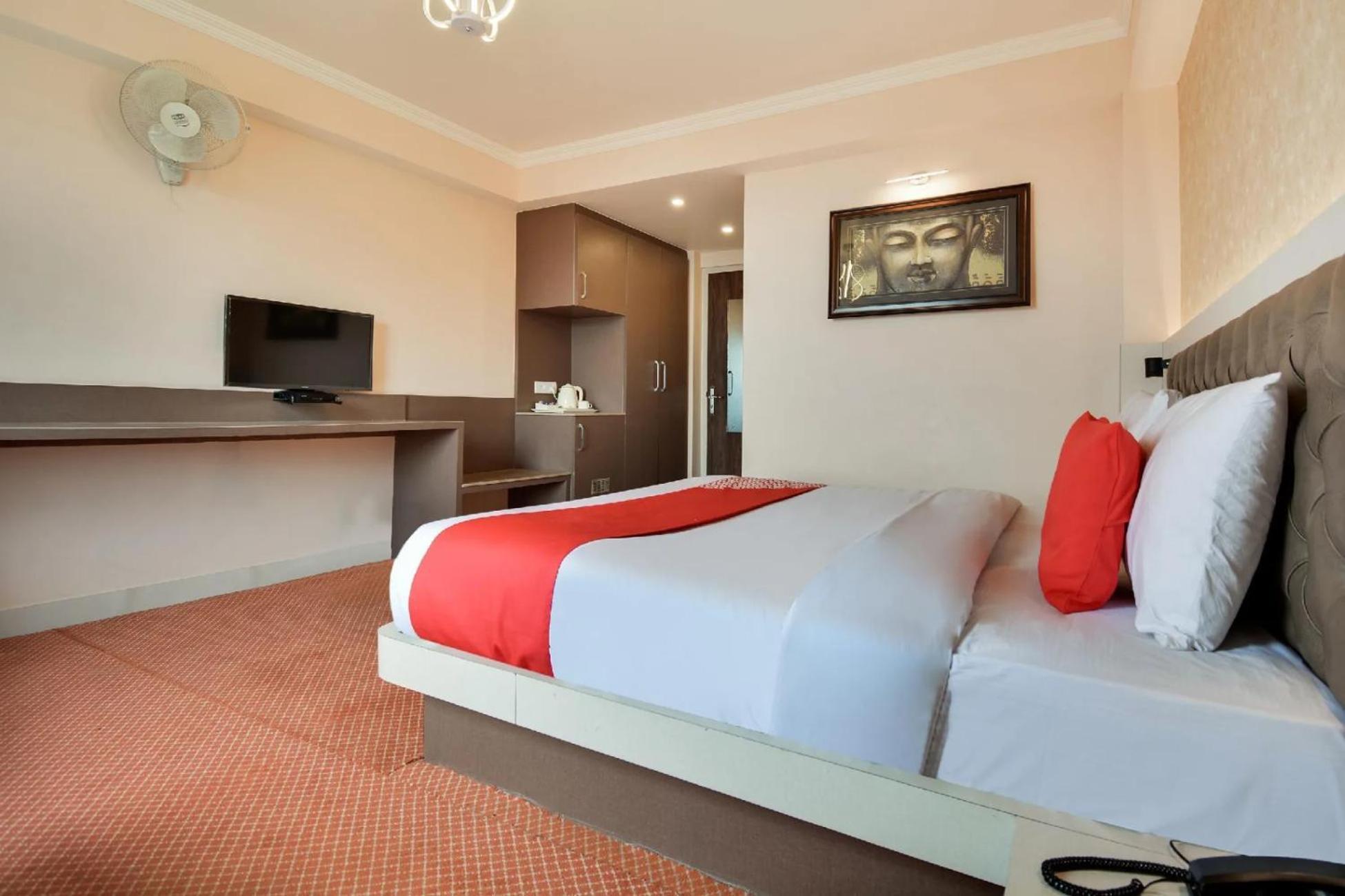 Aangan Regency Hotel Shimla Exterior photo
