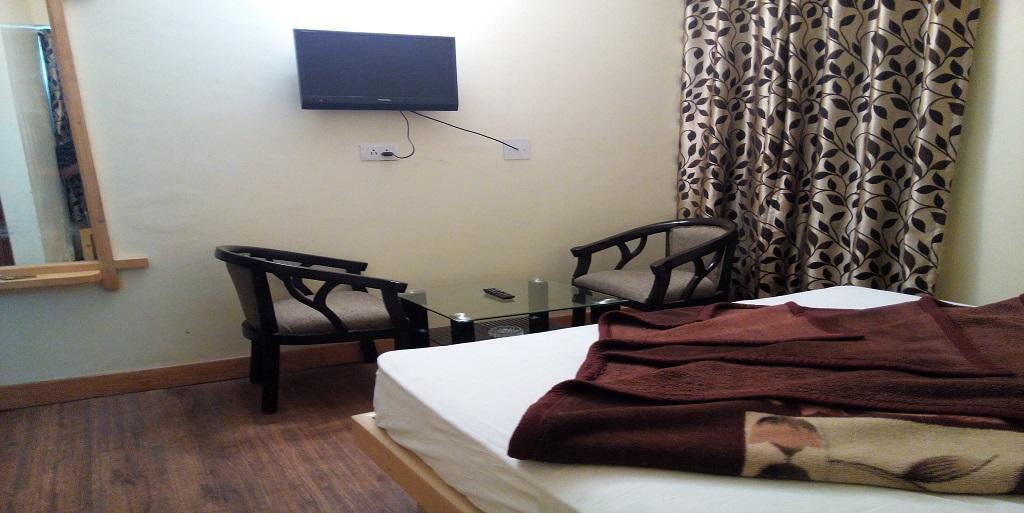Aangan Regency Hotel Shimla Exterior photo