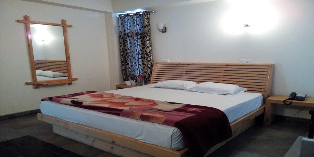 Aangan Regency Hotel Shimla Exterior photo